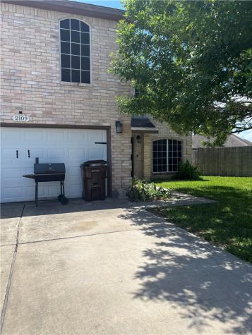 2109 Brook Lane Kingsville TX 78363