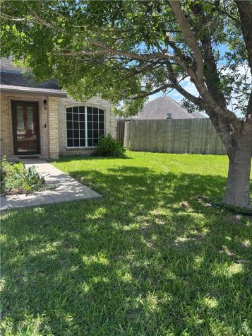 2109 Brook Lane Kingsville TX 78363