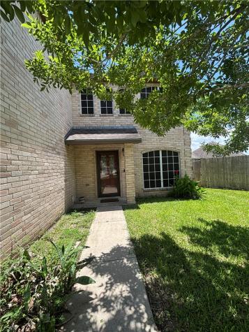 2109 Brook Lane Kingsville TX 78363