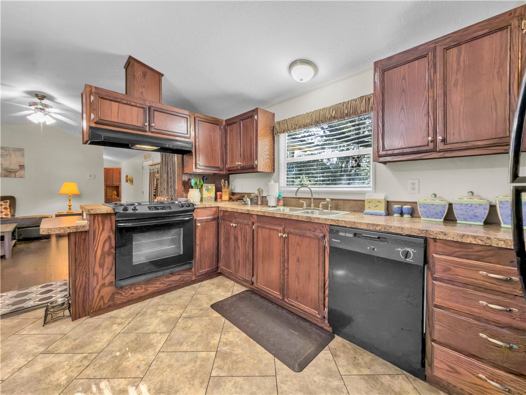 510 Rowe Street Rockport TX 78382