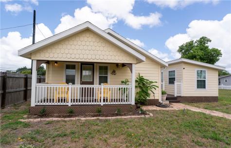 761 W Goodnight Avenue Aransas Pass TX 78336