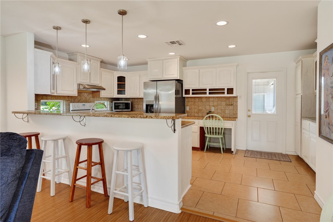 1902 Glass Avenue Rockport TX 78382