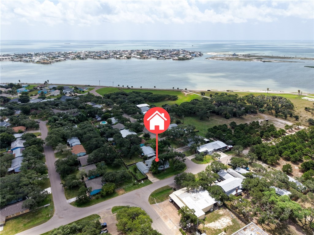 1902 Glass Avenue Rockport TX 78382