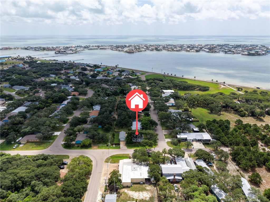 1902 Glass Avenue Rockport TX 78382