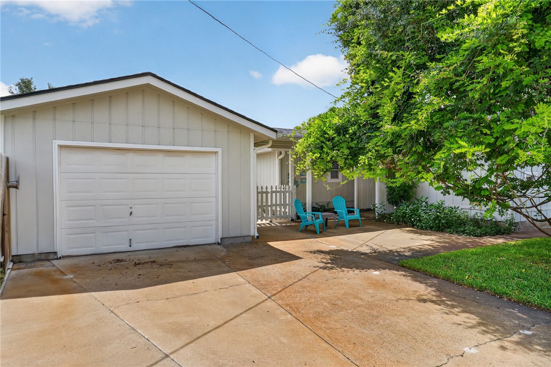 1902 Glass Avenue Rockport TX 78382