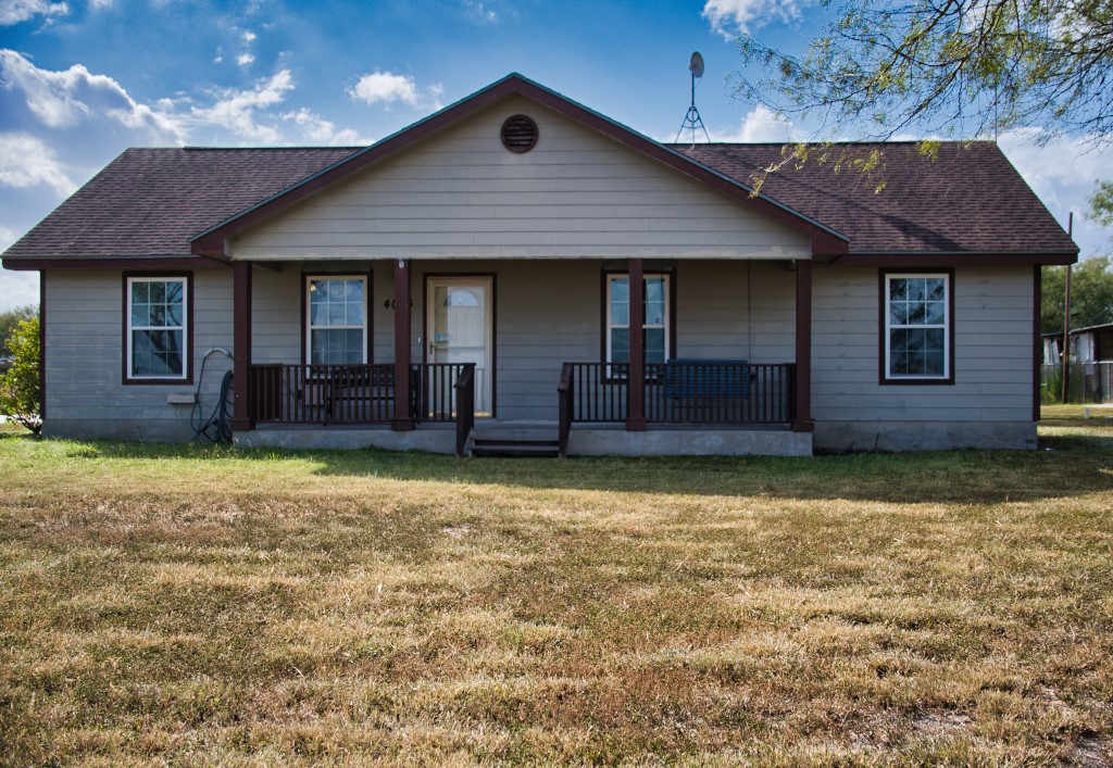 4023 James Drive Robstown TX 78380