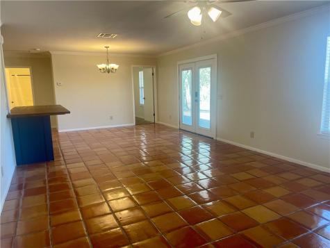 7879 Chestnut Road Beeville TX 78102