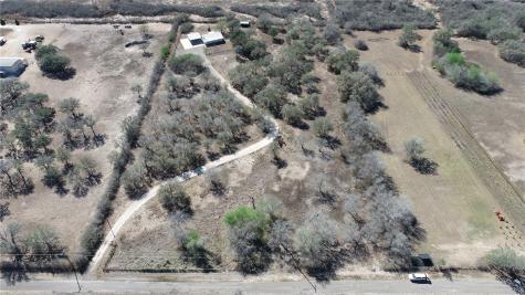 7879 Chestnut Road Beeville TX 78102
