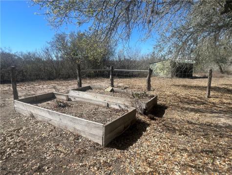 7879 Chestnut Road Beeville TX 78102