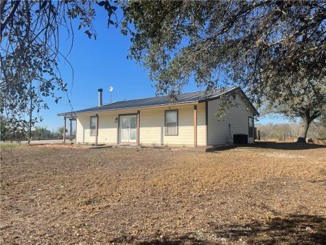7879 Chestnut Road Beeville TX 78102