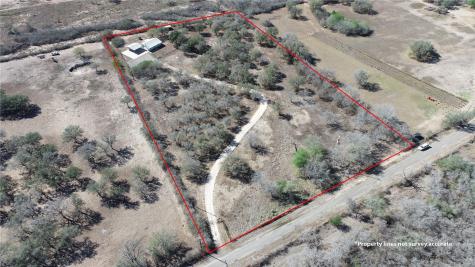 7879 Chestnut Road Beeville TX 78102