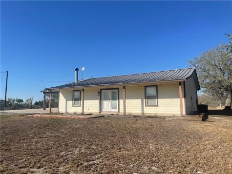 7879 Chestnut Road Beeville TX 78102