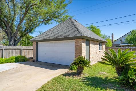 1211 Cypher Street Kingsville TX 78363