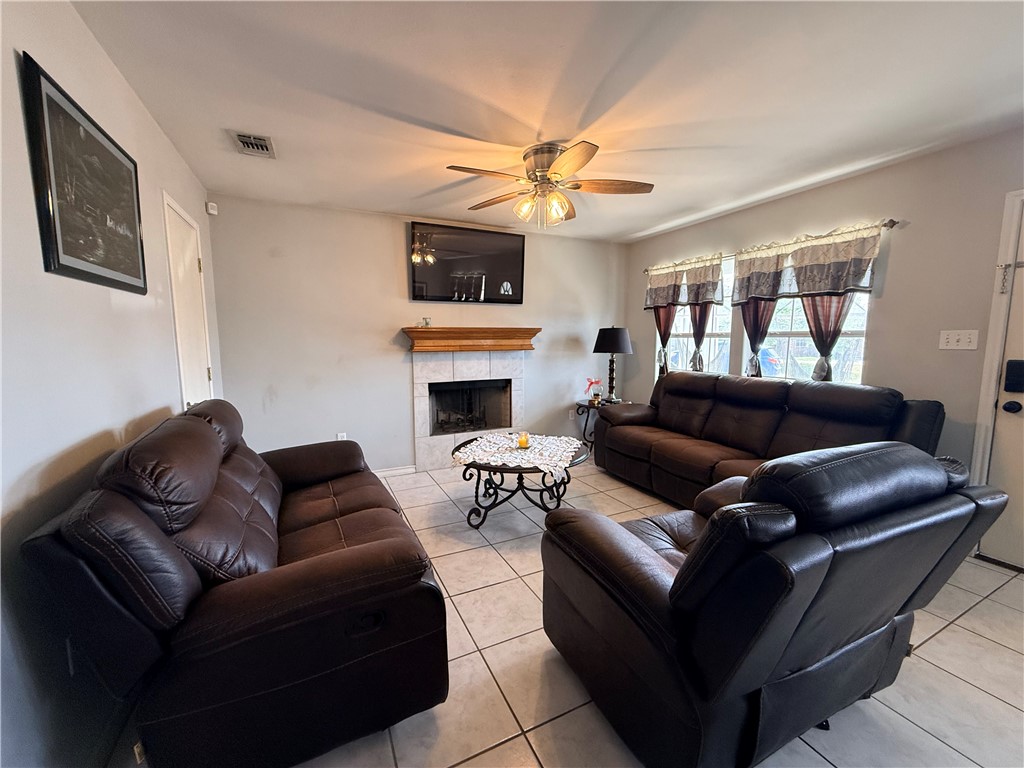 1938 El Monte Street Corpus Christi TX 78417