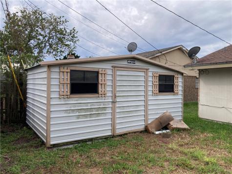 1620 Cheyenne Street Portland TX 78374