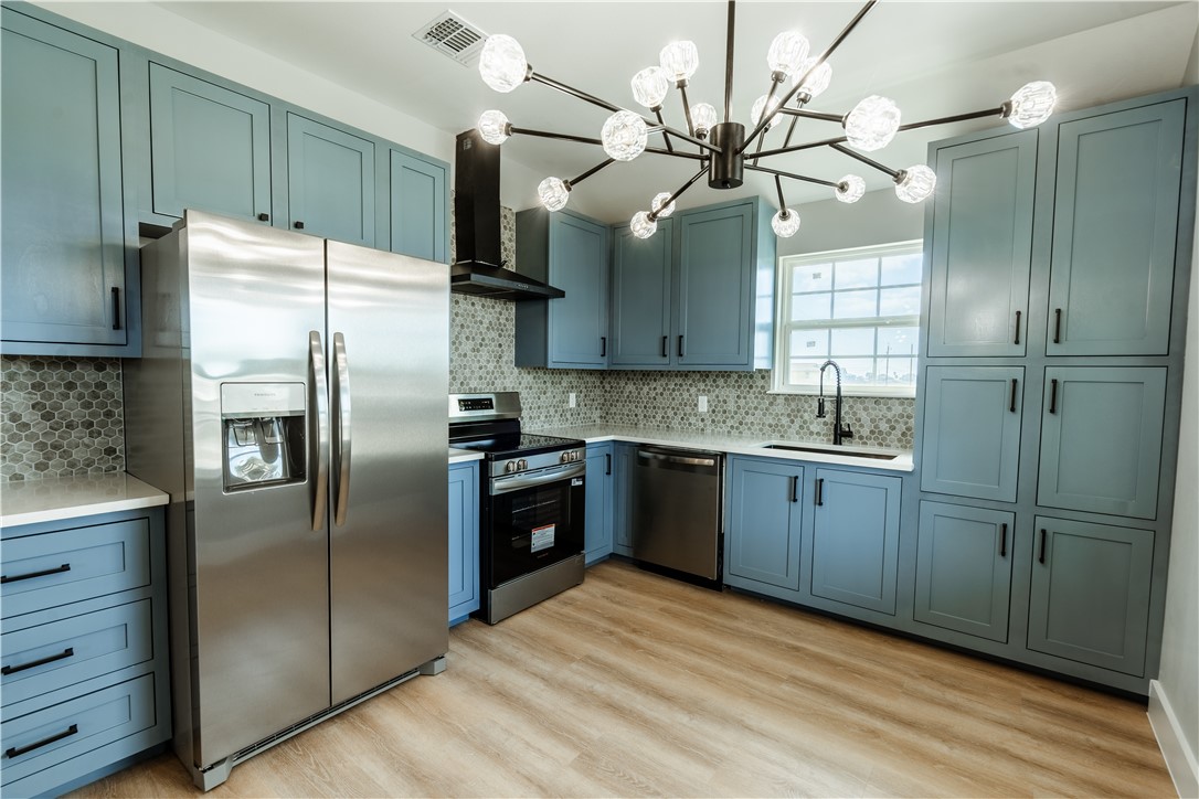 324 W Live Oak Rockport TX 78382