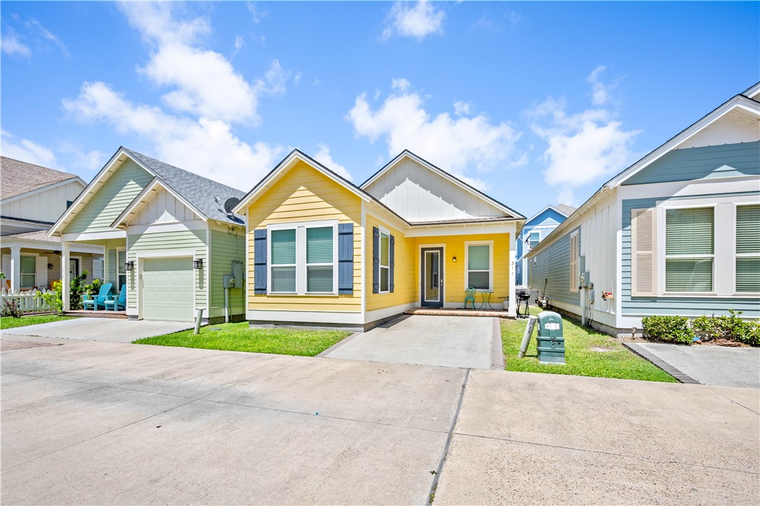 311 Sailhouse Way Rockport TX 78382