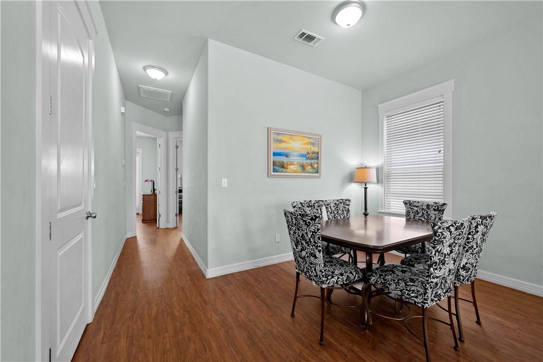 311 Sailhouse Way Rockport TX 78382