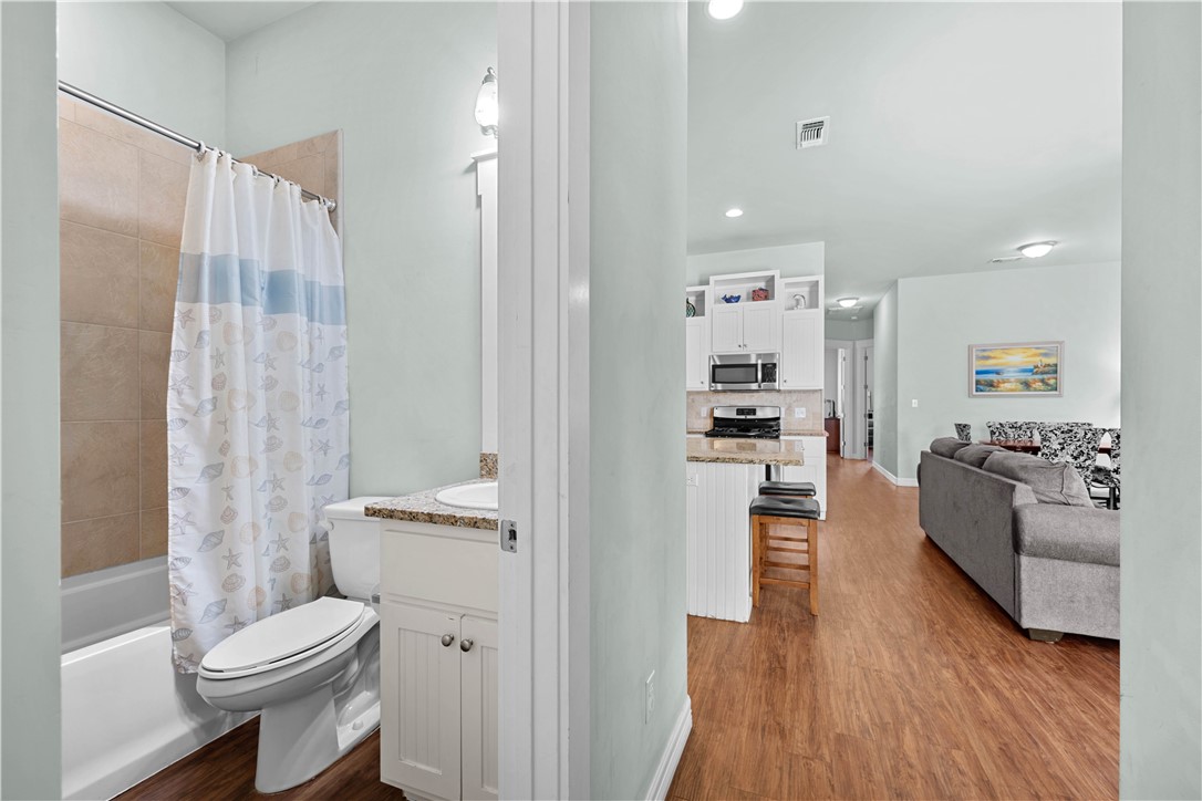 311 Sailhouse Way Rockport TX 78382