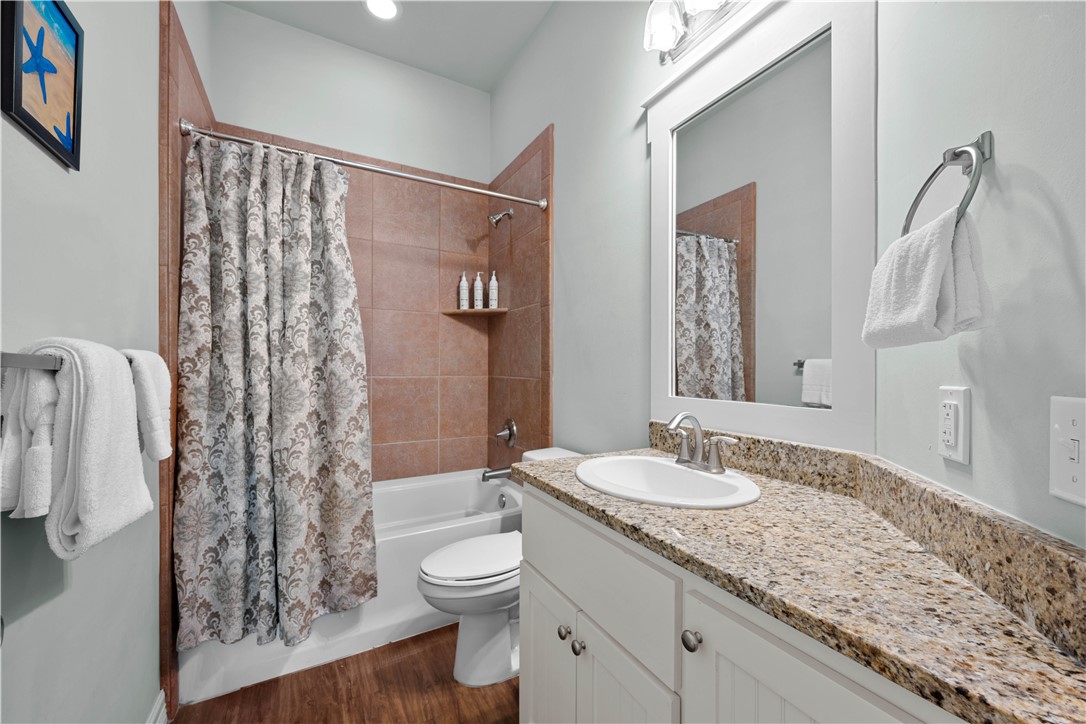 311 Sailhouse Way Rockport TX 78382