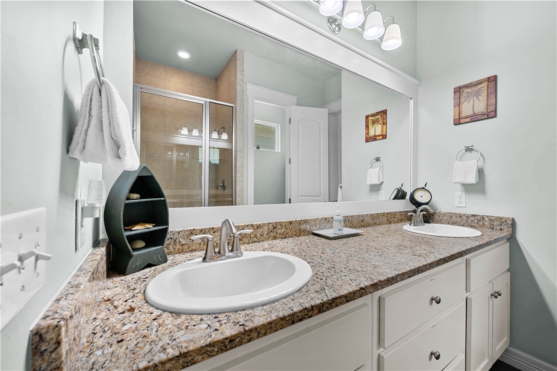 311 Sailhouse Way Rockport TX 78382