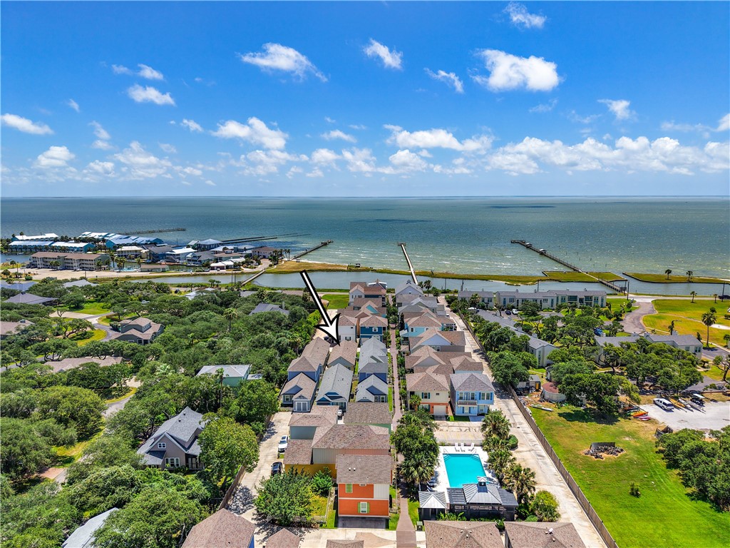 311 Sailhouse Way Rockport TX 78382