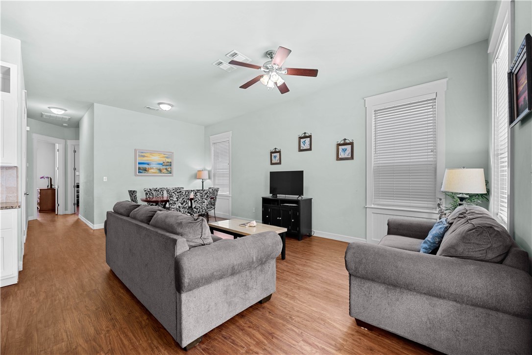 311 Sailhouse Way Rockport TX 78382
