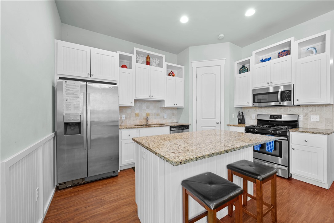 311 Sailhouse Way Rockport TX 78382