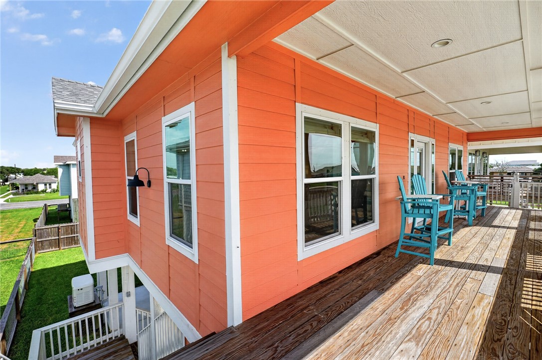 1505 S Live Oak Street Rockport TX 78382