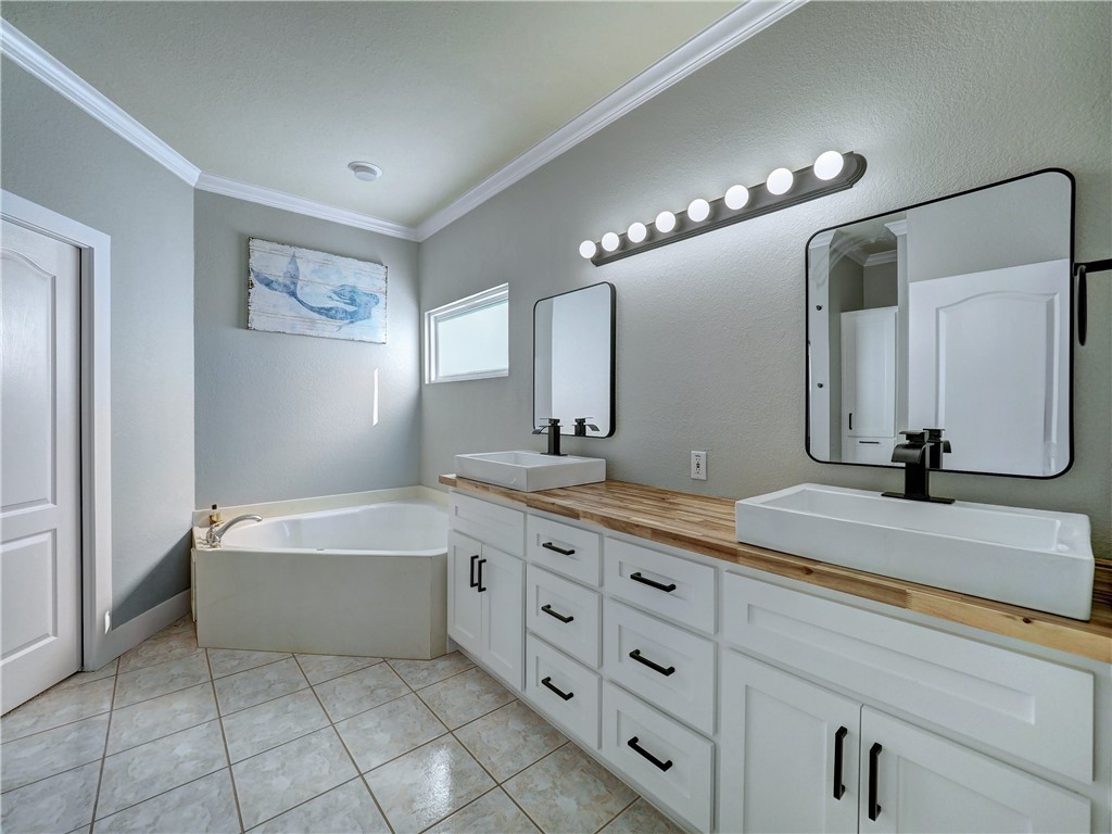 13853 Mizzen Street Corpus Christi TX 78418