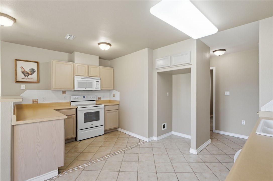 120 County Road 317 Cr V George West TX 78022