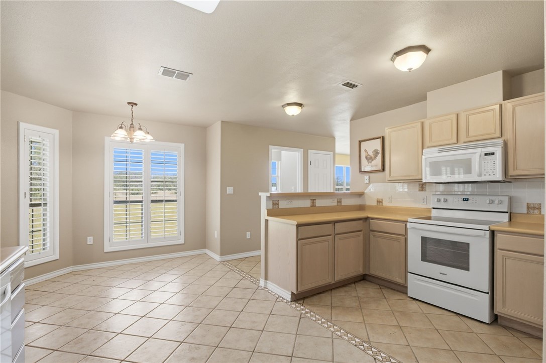 120 County Road 317 Cr V George West TX 78022