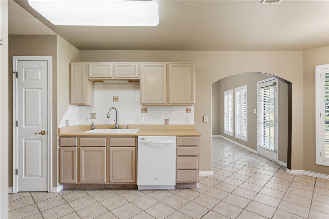 120 County Road 317 Cr V George West TX 78022