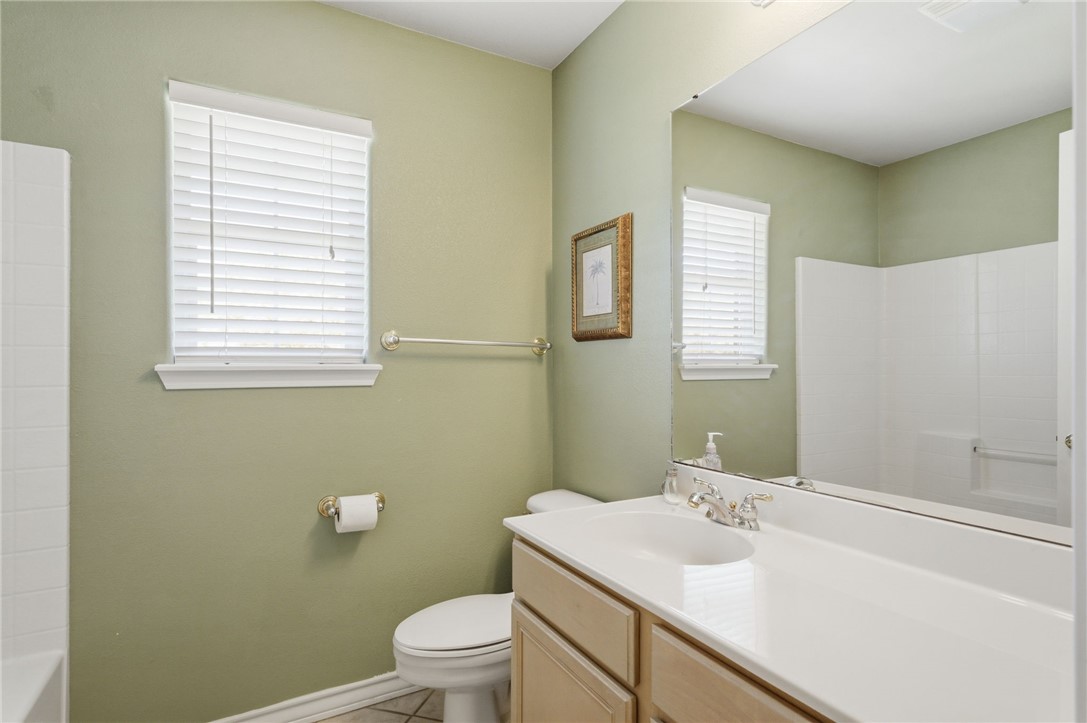 120 County Road 317 Cr V George West TX 78022