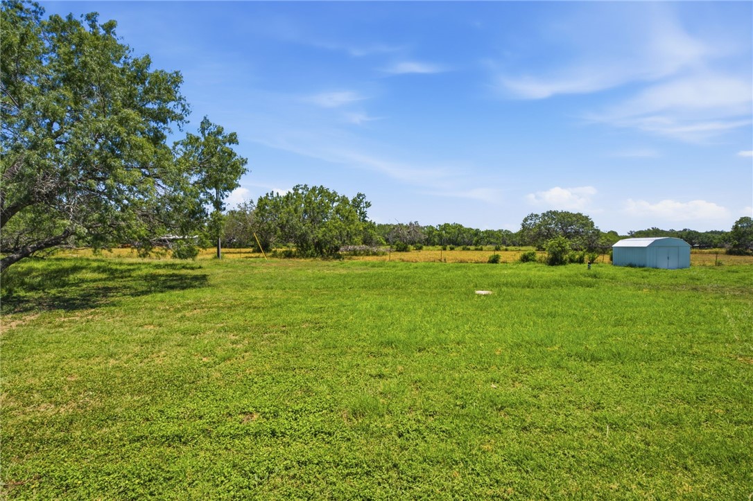 120 County Road 317 Cr V George West TX 78022