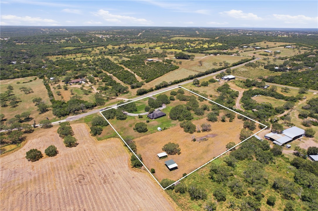 120 County Road 317 Cr V George West TX 78022