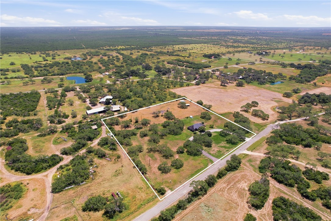 120 County Road 317 Cr V George West TX 78022