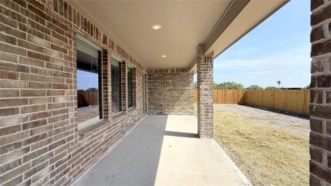 3613 Sahar Lake Drive Robstown TX 78380