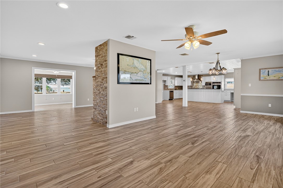 140 Front Street Rockport TX 78382