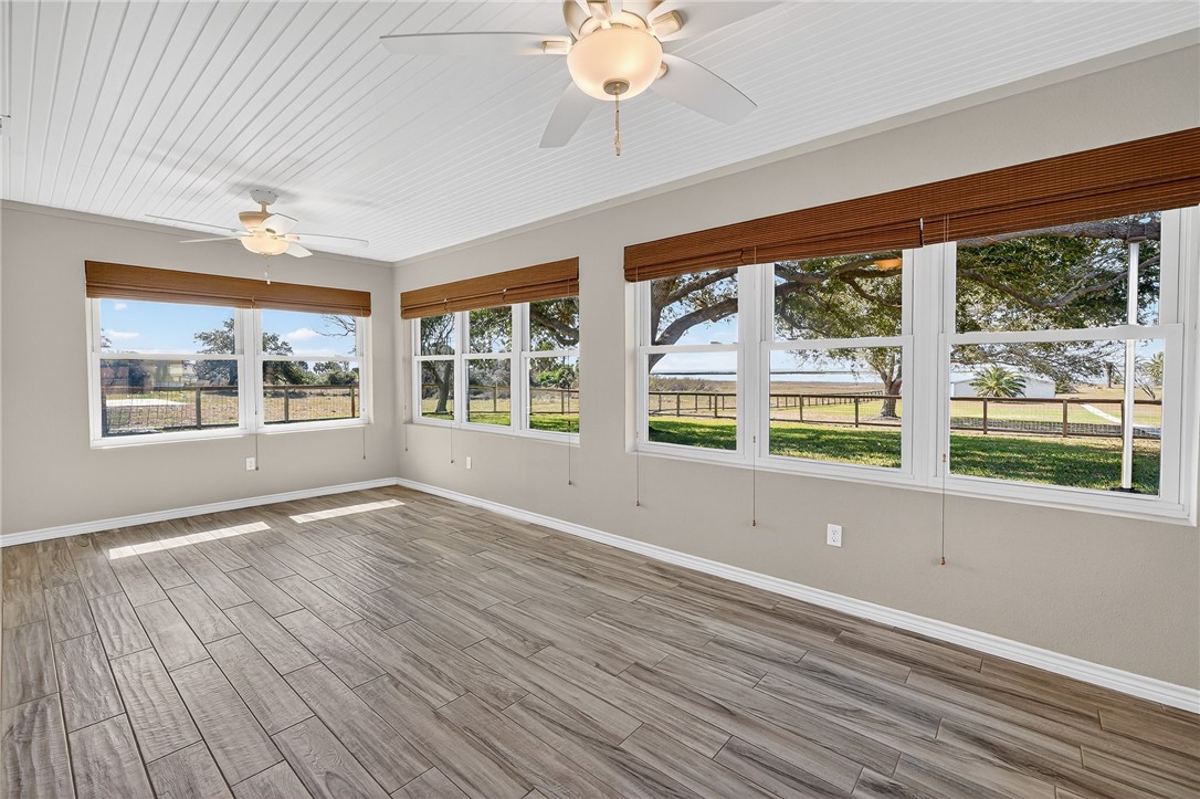 140 Front Street Rockport TX 78382
