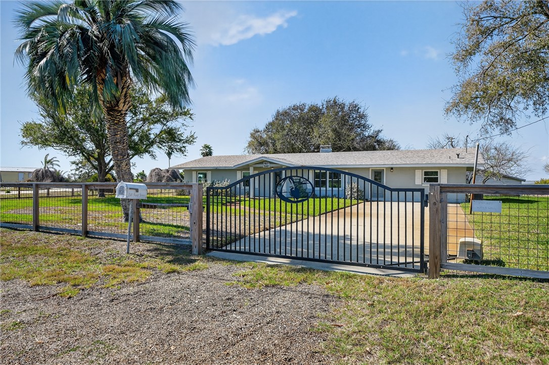 140 Front Street Rockport TX 78382