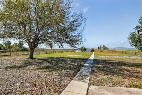 140 Front Street Rockport TX 78382