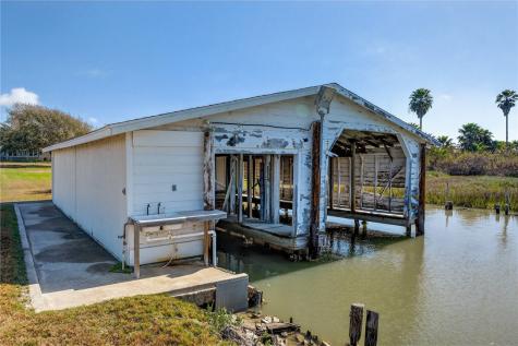 140 Front Street Rockport TX 78382