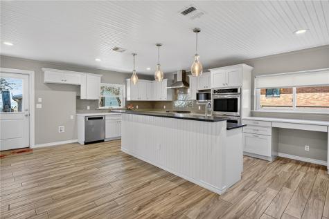 140 Front Street Rockport TX 78382