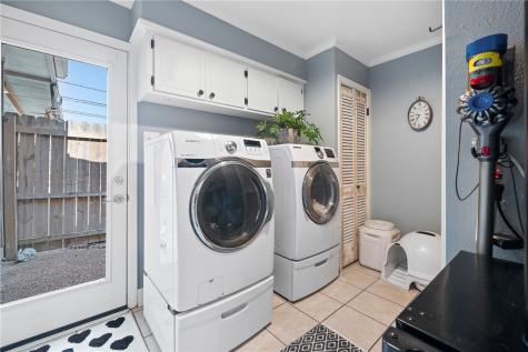 53 Camden Place Corpus Christi TX 78412