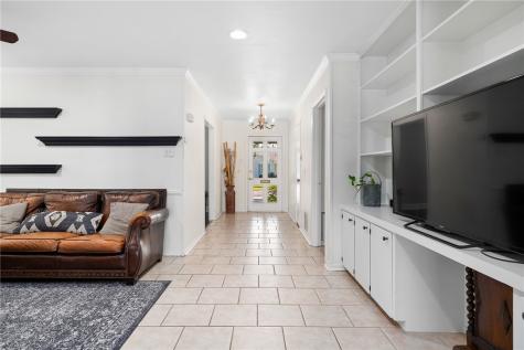 53 Camden Place Corpus Christi TX 78412