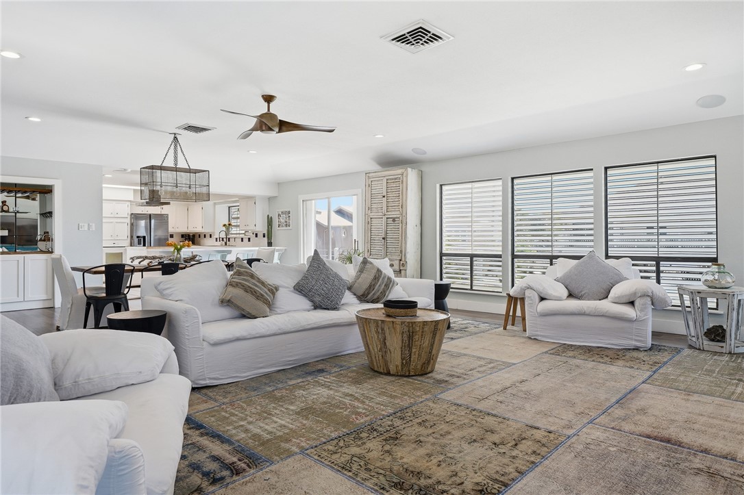 30 Bahama Drive Rockport TX 78382