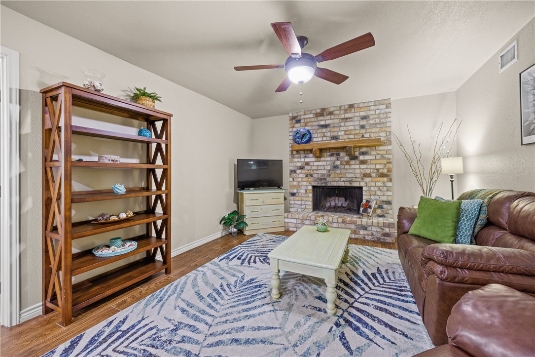 6995 Lovers Lane Corpus Christi TX 78412