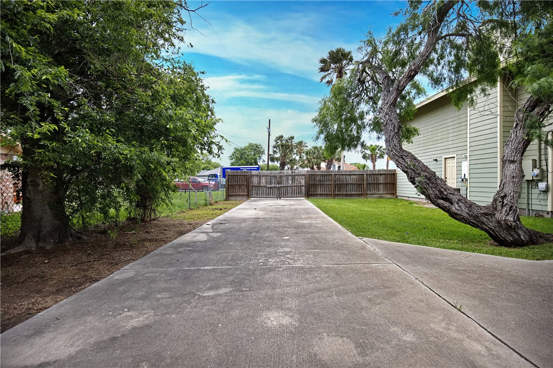 6995 Lovers Lane Corpus Christi TX 78412