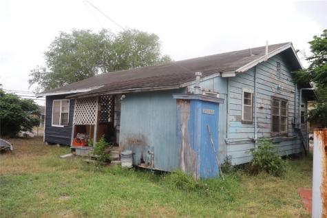 480 W Avenue G Robstown TX 78380